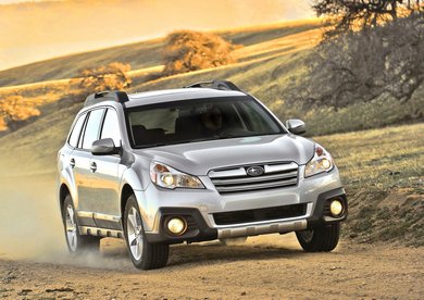 Строгий и дипломатичный Subaru Outback 2013