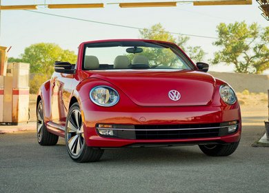 Обзор кабриолета Volkswagen Beetle 2013